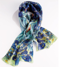 Foulard soie «Les Iris», par l’Homme Moderne.