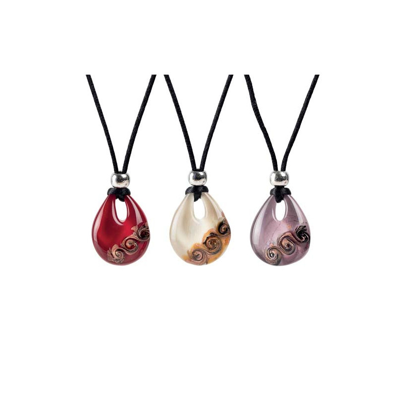 Les 3 pendentifs goutte de Murano