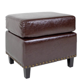 Repose-pied "Chesterfield", par l’Homme Moderne.