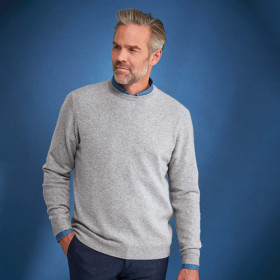 Pull cachemire, Tour de poitrine : L (104/108), Couleur : Gris, par l’Homme Moderne.