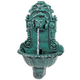 Fontaine tête de lion, par l’Homme Moderne.