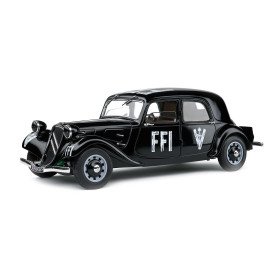 Citroën Traction FFI noire, par l’Homme Moderne.